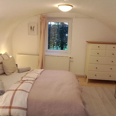 Apartment Mit 1 Schlafzimmer In Altstadthaus Sankt Veit an der Glan-i járás Kültér fotó